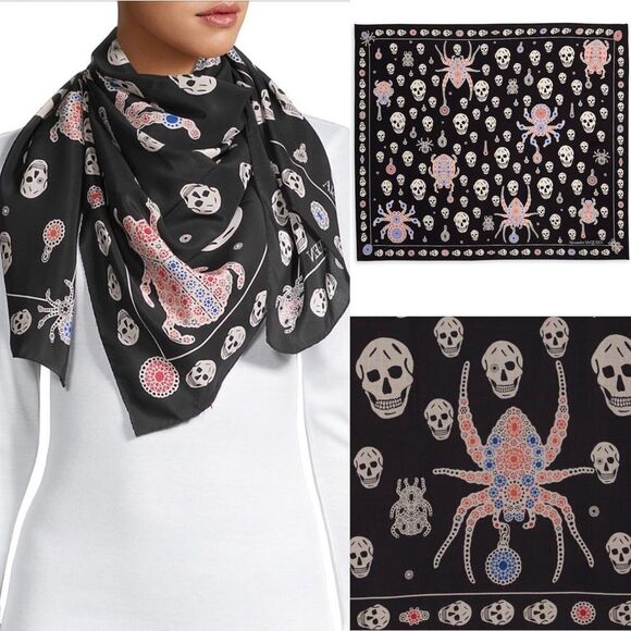 NWT JEWELED SPIDER 🕷 💀 ALEXANDER MCQUEEN CLASSIC SKULL SCARF - Picture 1 of 9